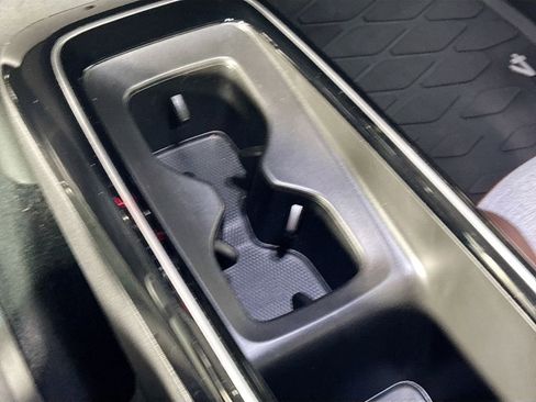 Certified 2023 Volkswagen ID.4 Pro image 15