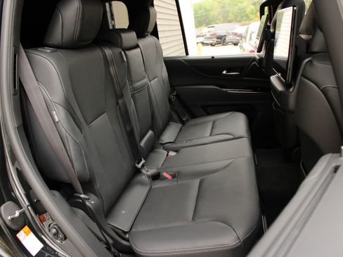 Used 2026 Lexus LX 700h Luxury w/ Appearance Package image 23