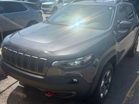 Used 2019 Jeep Cherokee Trailhawk w/ Cold Weather Group AWD/4WD image 12