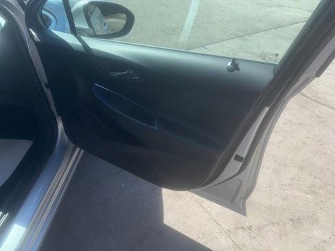 Used 2017 Chevrolet Cruze Premier FWD image 15