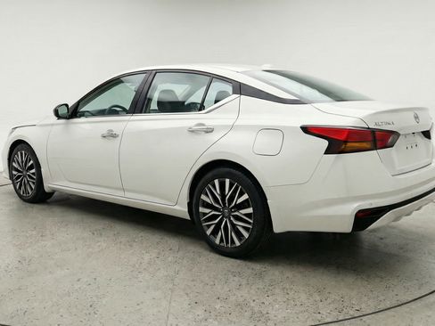 Used 2025 Nissan Altima 2.5 SV FWD image 6