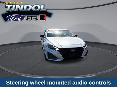 Used 2024 Nissan Altima 2.5 SV image 2