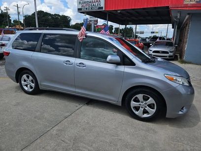 Used 2017 Toyota Sienna LE