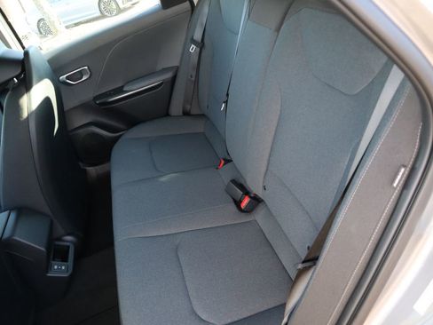 New 2025 Kia K4 LXS image 14