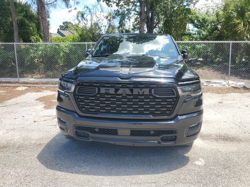 Used 2025 RAM 1500 Big Horn AWD/4WD image 3