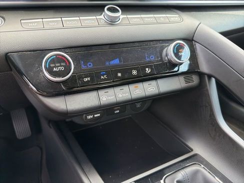 Certified 2024 Hyundai Elantra SEL FWD image 17