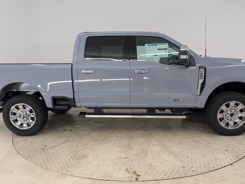 New 2026 Ford F250 Lariat w/ Chrome Package image 8