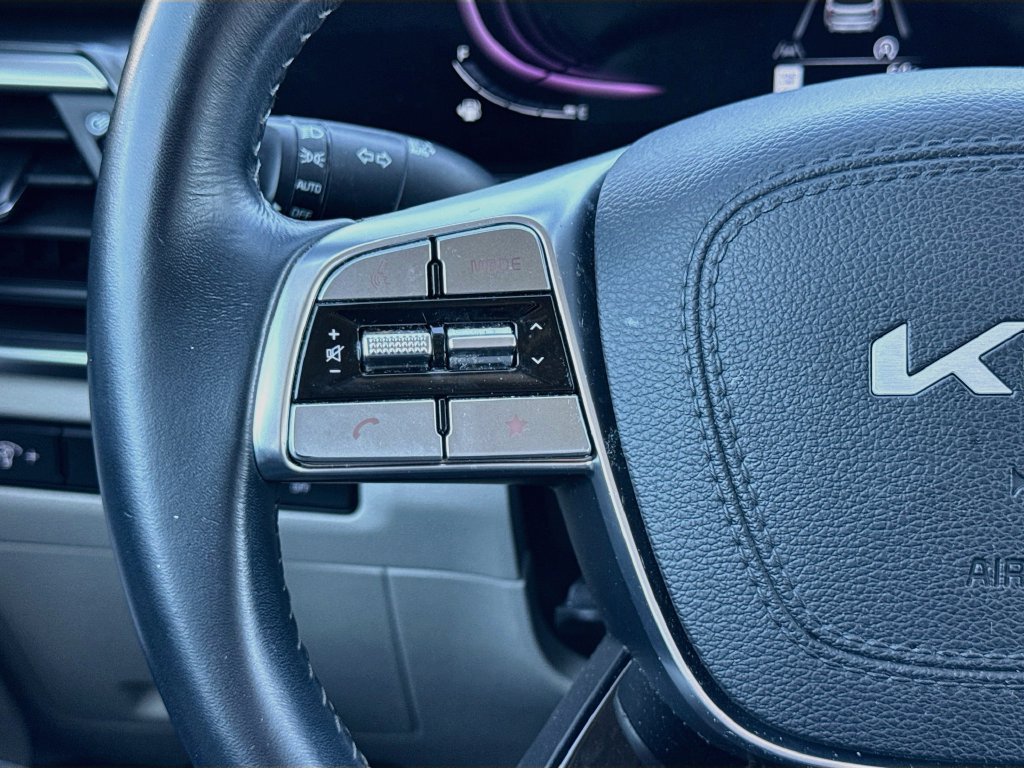 Used 2025 Kia Telluride S FWD image 19
