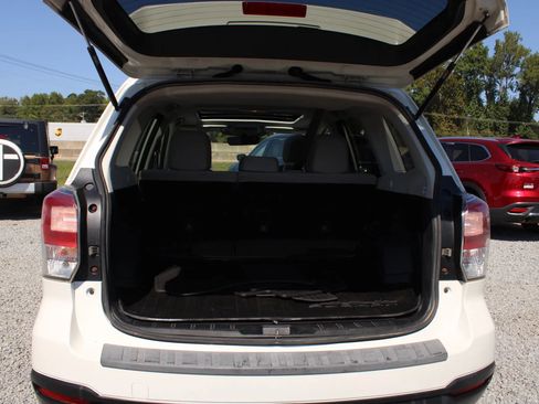 Used 2017 Subaru Forester 2.5i Premium image 10