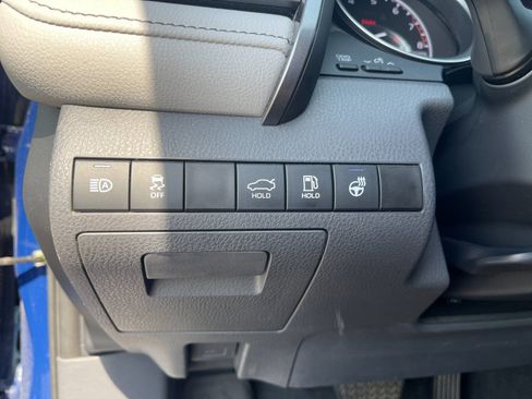Used 2023 Toyota Camry XLE w/ Cold Weather Package FWD image 30