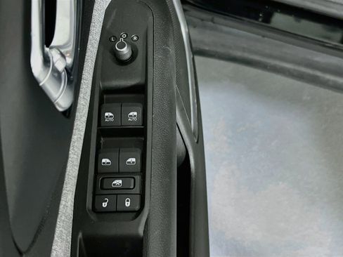 Used 2022 Jeep Compass Latitude AWD/4WD image 17