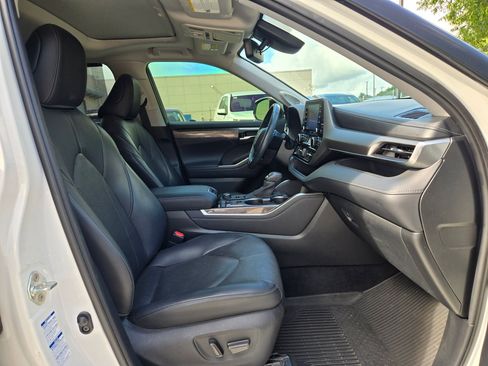 Used 2020 Toyota Highlander Limited AWD/4WD image 27