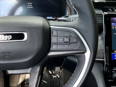 Certified 2024 Jeep Grand Cherokee Limited image 20