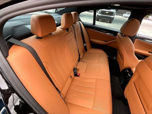 Used 2021 BMW 530e w/ Parking Assistance Package image 20