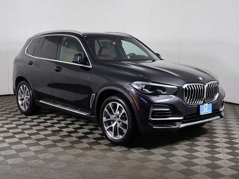 Used 2023 BMW X5 xDrive40i w/ Premium Package AWD/4WD image 2