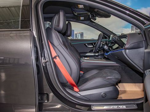 New 2026 Mercedes-Benz E 53 AMG e 4MATIC Sedan image 21