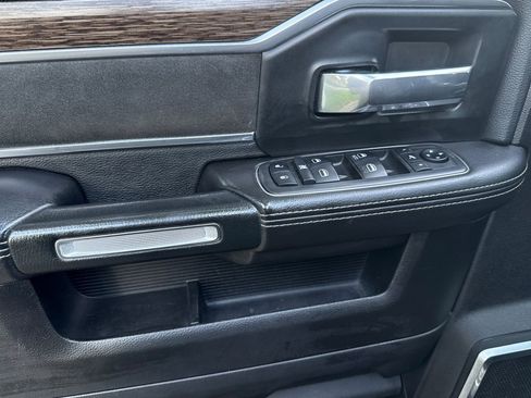 Used 2019 RAM 2500 Laramie image 12
