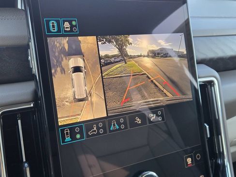 New 2026 GMC Yukon Denali w/ Advanced Technology Package AWD/4WD image 12
