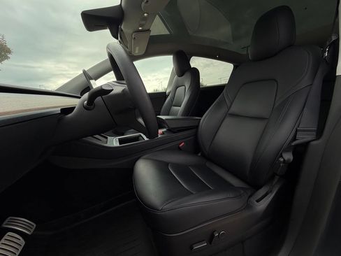 Used 2022 Tesla Model Y Performance AWD/4WD image 4