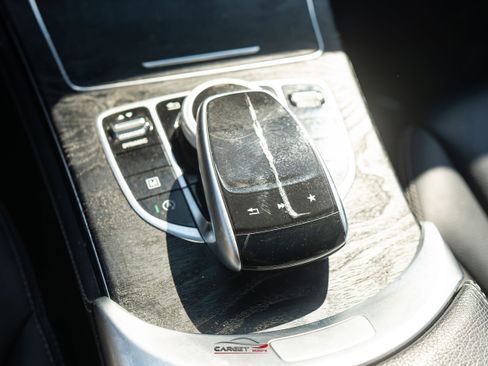 Used 2019 Mercedes-Benz GLC 300 4MATIC w/ Multimedia Package image 33