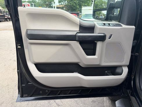 Used 2018 Ford F250 XL w/ Power Equipment Group AWD/4WD image 23