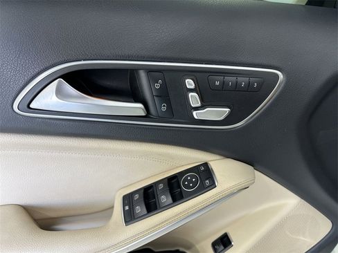 Used 2018 Mercedes-Benz GLA 250 image 22