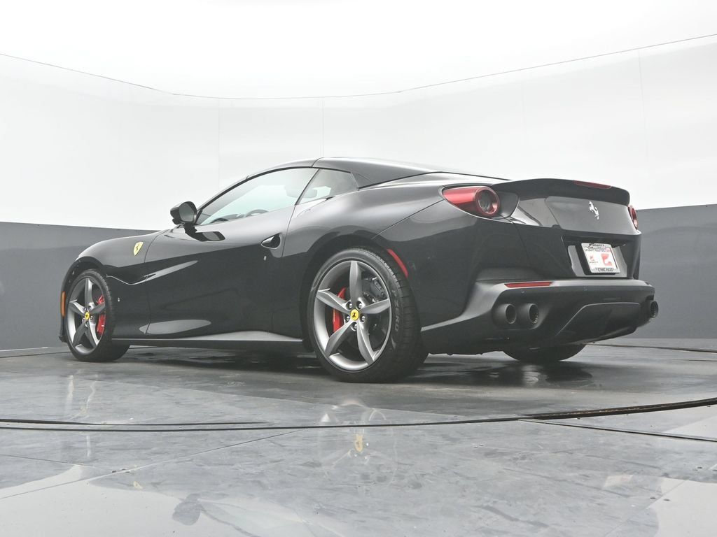 Used 2020 Ferrari Portofino RWD image 30