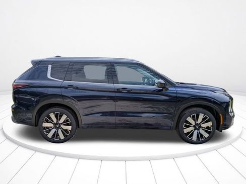 New 2026 Mitsubishi Outlander SEL FWD image 3