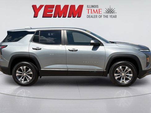 Used 2026 Chevrolet Equinox LT AWD/4WD image 9
