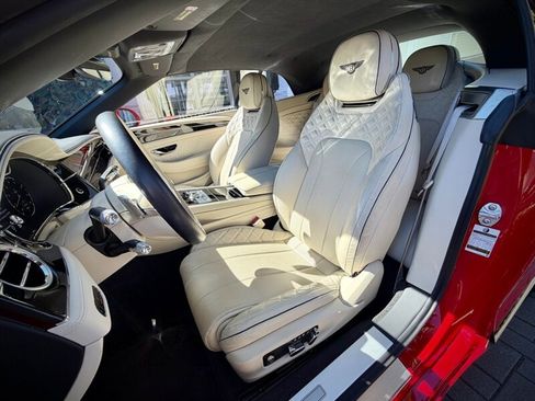 Used 2023 Bentley Continental GT Azure image 25