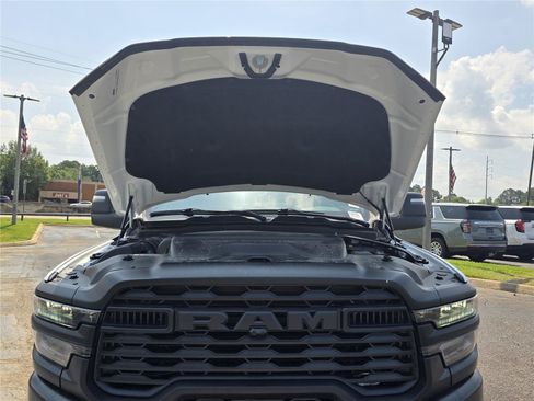 New 2026 RAM 3500 Tradesman AWD/4WD image 32