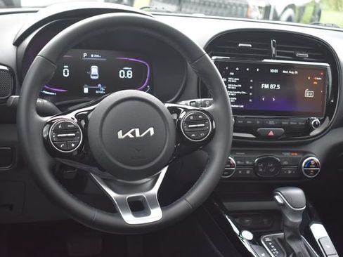 Used 2023 Kia Soul EX FWD image 18