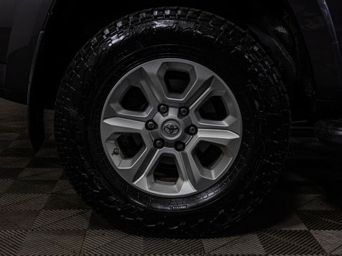 Used 2015 Toyota 4Runner SR5 image 49