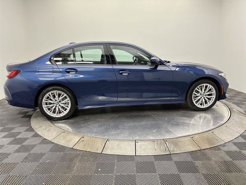 Used 2023 BMW 330i xDrive Sedan w/ Driving Assistance Package AWD/4WD image 17