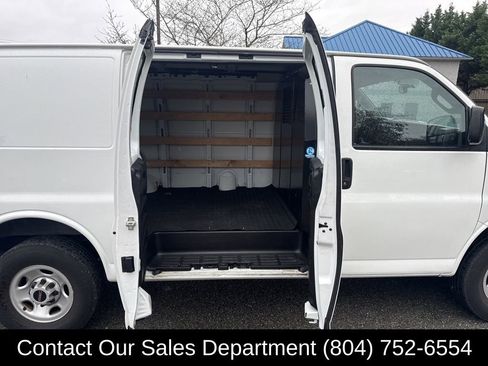 Used 2022 GMC Savana 2500 w/ Driver Convenience Package image 14