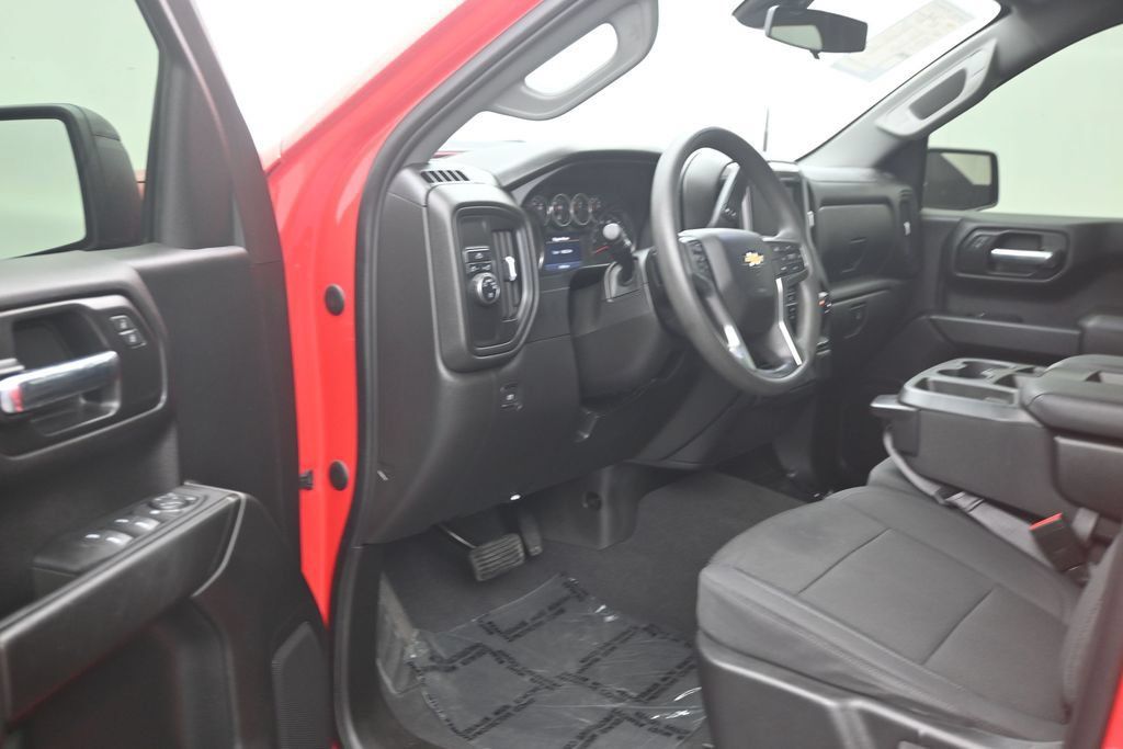 Used 2021 Chevrolet Silverado 1500 Custom w/ LPO, Blackout Package RWD image 10