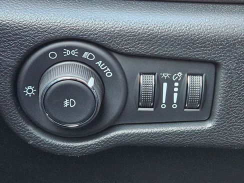 New 2026 Chrysler Pacifica Select image 22