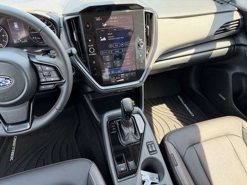 Certified 2025 Subaru Crosstrek 2.5i Limited w/ Crosstrek Mirror Package AWD/4WD image 14