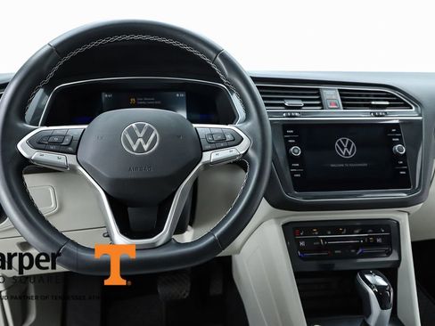 Used 2023 Volkswagen Tiguan SE image 20
