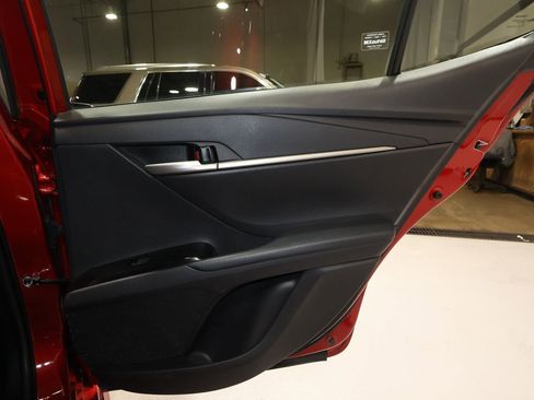 Used 2025 Toyota Camry LE image 19