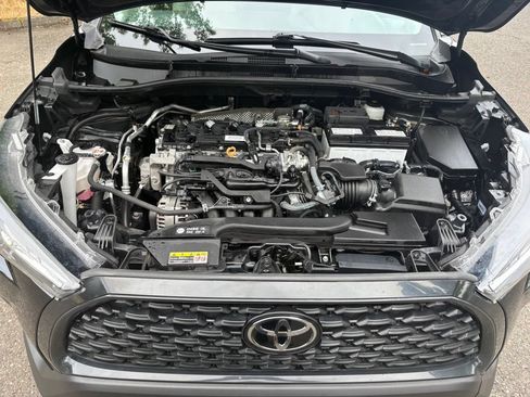 Used 2024 Toyota Corolla Cross L AWD/4WD image 23