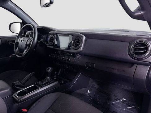 Used 2016 Toyota Tacoma SR5 AWD/4WD image 27