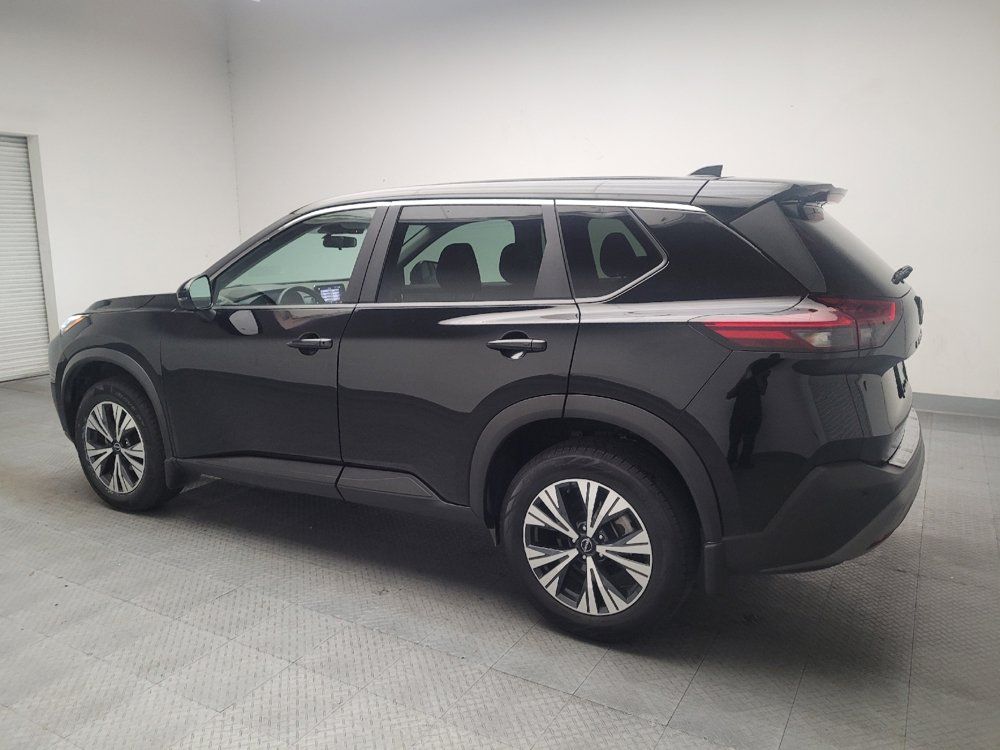 Used 2023 Nissan Rogue SV FWD image 3