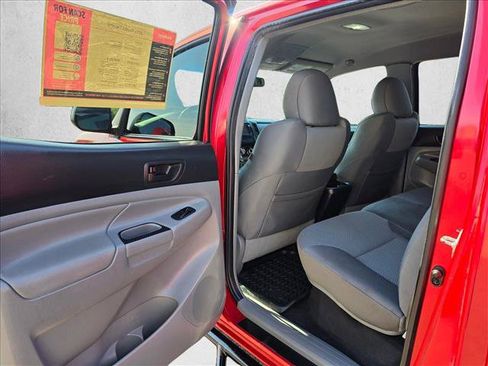 Used 2015 Toyota Tacoma 4x4 Double Cab w/ TRD Off-Road Package image 16