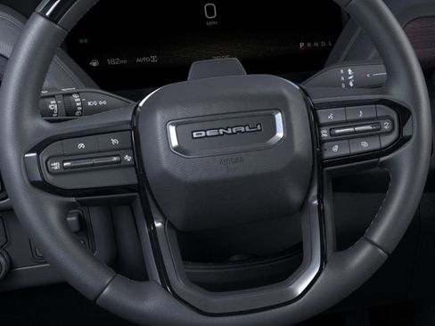 Used 2025 GMC Yukon Denali w/ Denali Reserve Package image 19