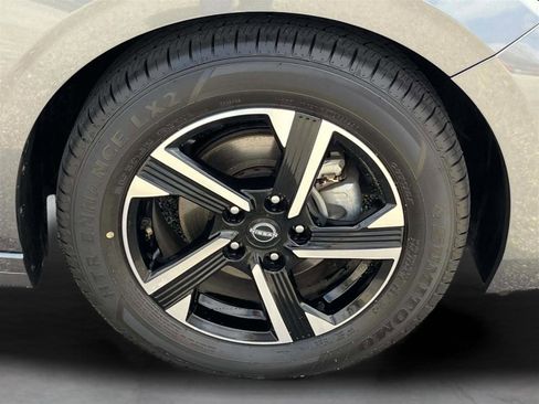 Used 2024 Nissan Sentra SV image 6