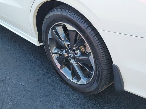 Used 2022 Honda Odyssey Elite image 5