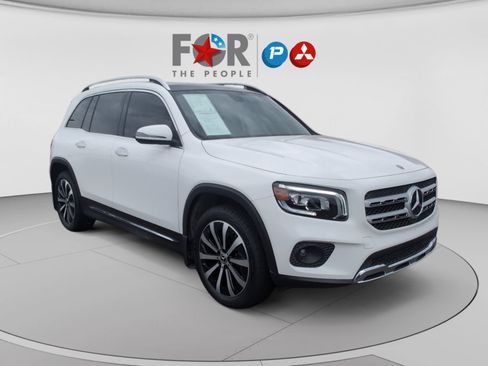 Used 2022 Mercedes-Benz GLB 250 4MATIC image 7