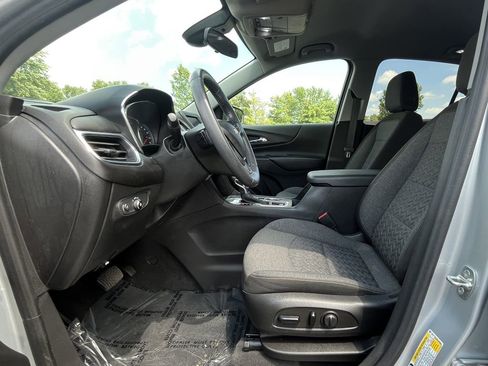 Used 2022 Chevrolet Equinox LT image 12