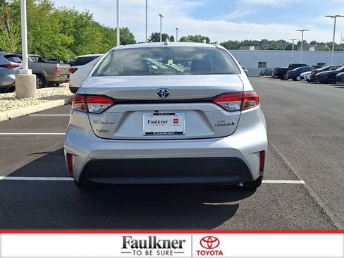 Certified 2024 Toyota Corolla LE AWD/4WD image 5